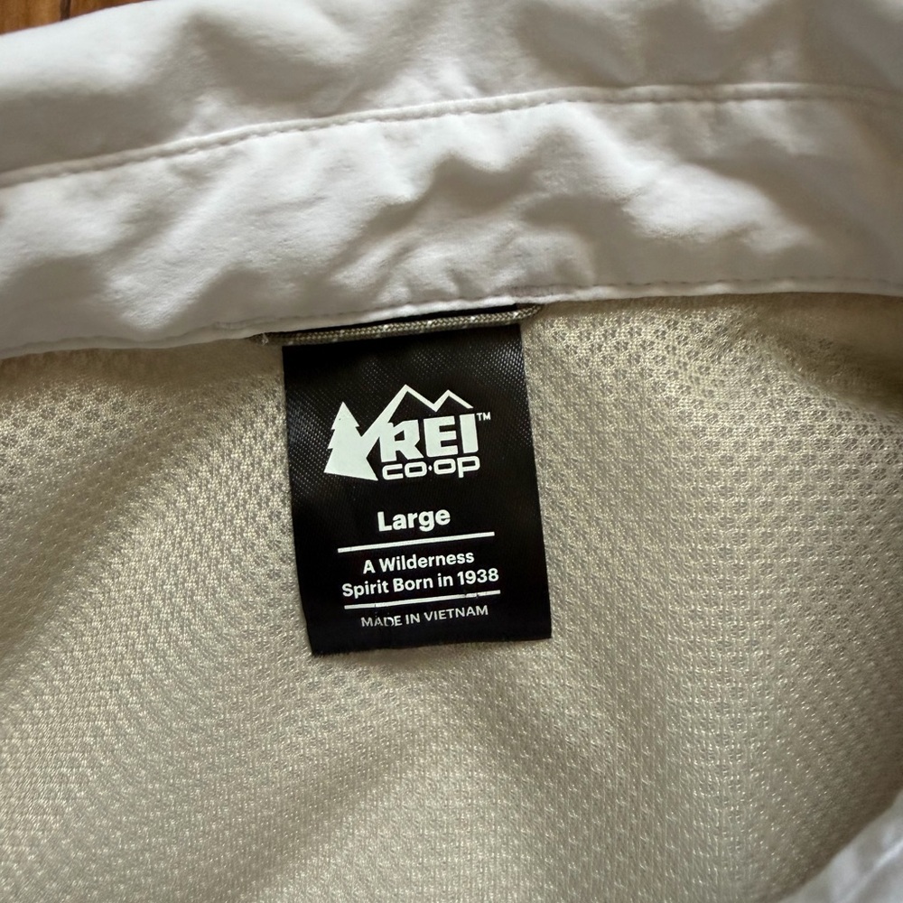 REI White Long-Sleeve unisex Button Front Shirt - Picture 8 of 11